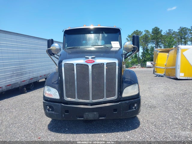 2015 Peterbilt 579 მანქანა იყიდება აუქციონზე, vin: 1XPBDP9X1FD256735, აუქციონის ნომერი: 44962718