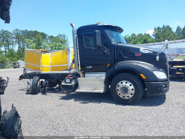 2015 Peterbilt 579 მანქანა იყიდება აუქციონზე, vin: 1XPBDP9X1FD256735, აუქციონის ნომერი: 44962718