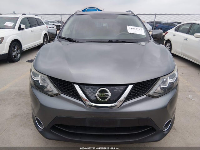 JN1BJ1CP2JW158197 Nissan Rogue Sport Sl