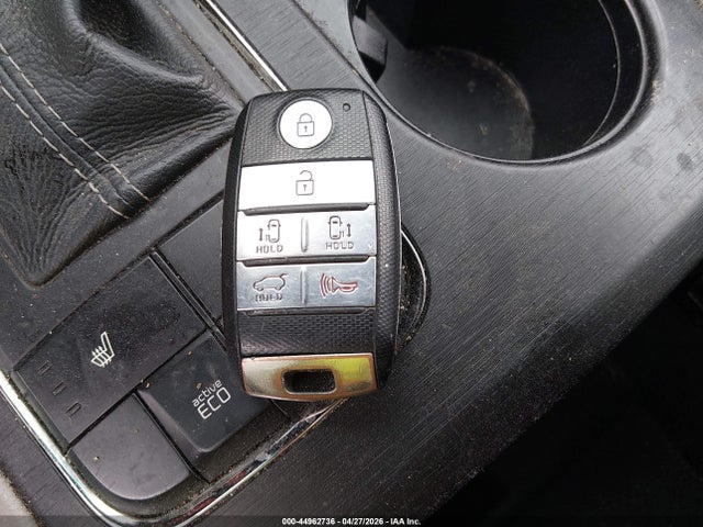 2017 Kia Sedona Lx მანქანა იყიდება აუქციონზე, vin: KNDMB5C19H6283780, აუქციონის ნომერი: 44962736
