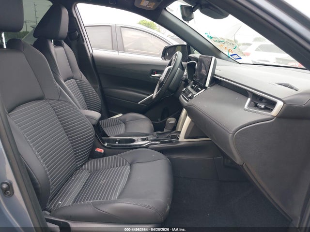 44962864 :رقم المزاد ، 7MUFBABG9SV083065 vin ، 2025 Toyota Corolla Cross Hybrid Xse مزاد بيع