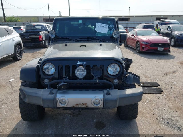 44963046 :رقم المزاد ، 1C4HJWEG5EL104658 vin ، 2014 Jeep Wrangler Unlimited Sahara مزاد بيع