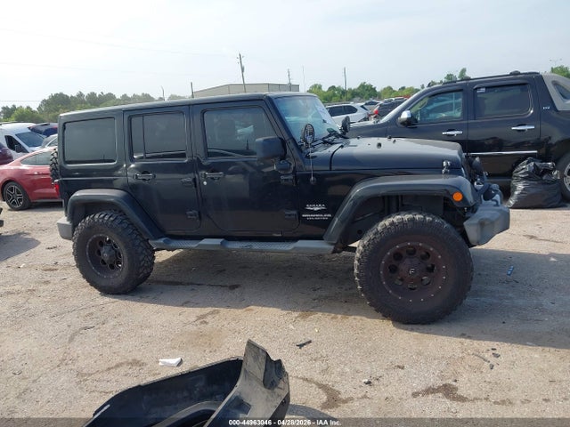 44963046 :رقم المزاد ، 1C4HJWEG5EL104658 vin ، 2014 Jeep Wrangler Unlimited Sahara مزاد بيع