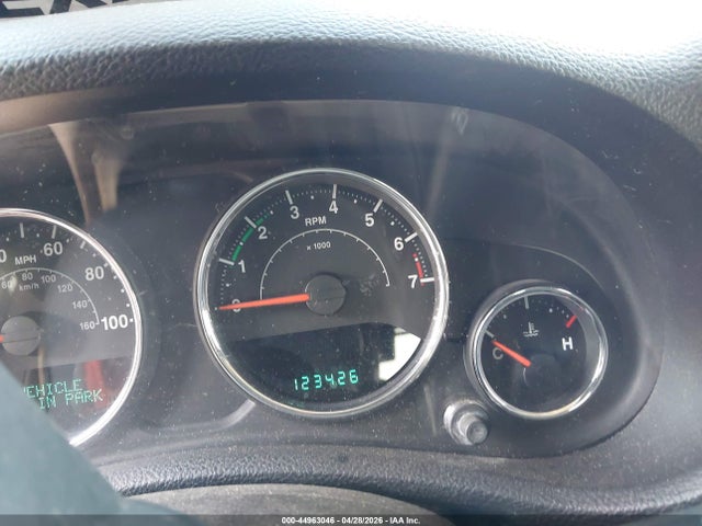 44963046 :رقم المزاد ، 1C4HJWEG5EL104658 vin ، 2014 Jeep Wrangler Unlimited Sahara مزاد بيع