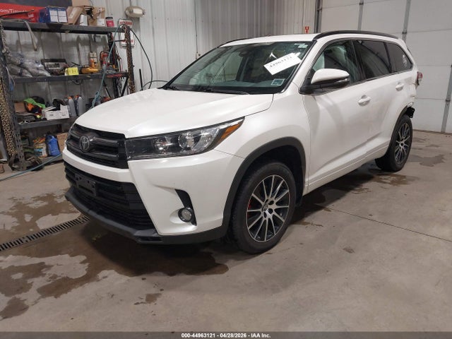 44963121 :رقم المزاد ، 5TDJZRFH7JS552055 vin ، 2018 Toyota Highlander Se مزاد بيع