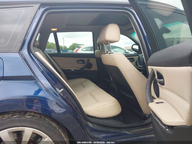 44963199 :رقم المزاد ، WBAUT9C51BA191541 vin ، 2011 Bmw 328i مزاد بيع