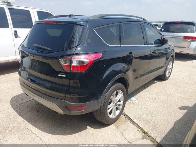 1FMCU0GD3JUD50013 Ford ESCAPE SE