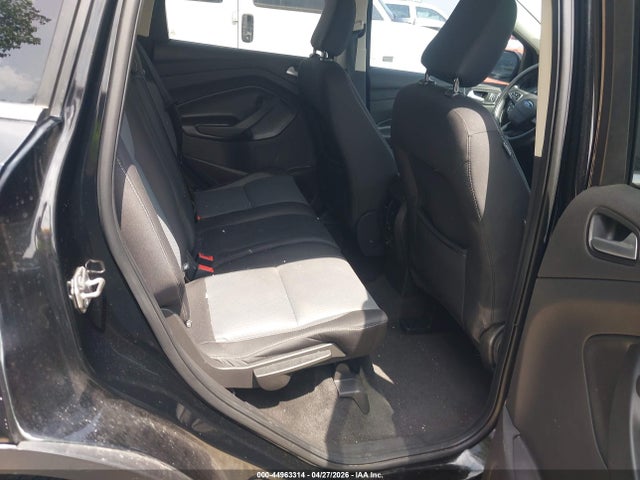 1FMCU0GD3JUD50013 Ford ESCAPE SE