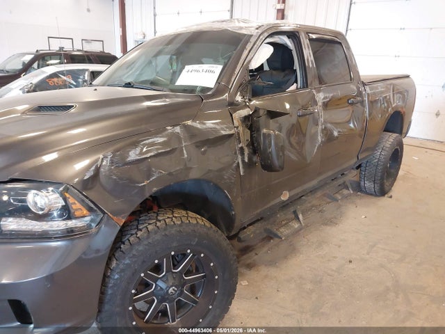 44963406 :رقم المزاد ، 1C6RR7UT4FS533905 vin ، 2015 Ram 1500 Sport مزاد بيع