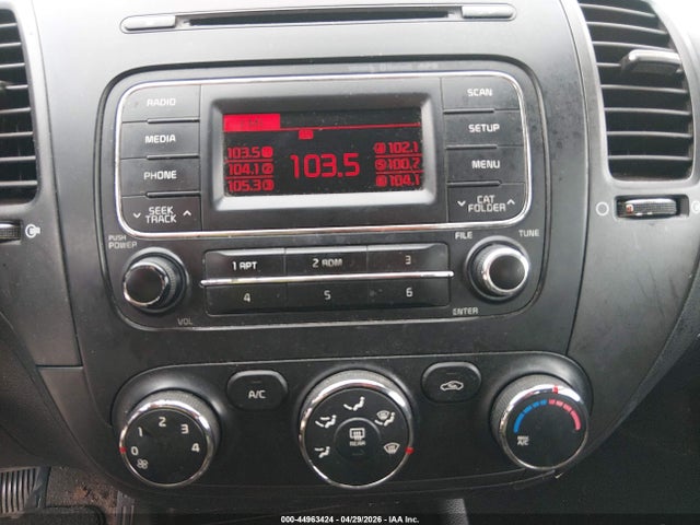 44963424 :رقم المزاد ، KNAFX4A64F5333133 vin ، 2015 Kia Forte Lx مزاد بيع