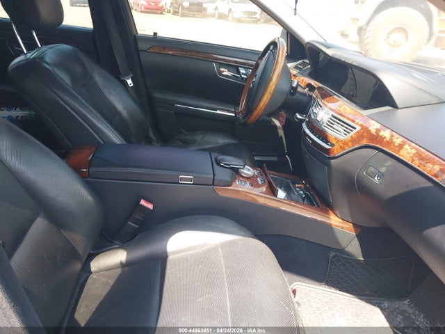 2010 Mercedes-benz S 550 4matic მანქანა იყიდება აუქციონზე, vin: WDDNG8GB4AA304327, აუქციონის ნომერი: 44963451
