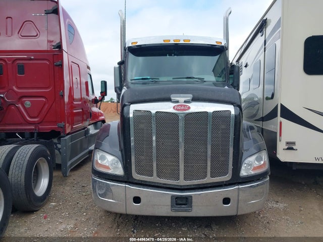 44963470 :رقم المزاد ، 1XPBDP9X1KD260228 vin ، 2019 Peterbilt 579 مزاد بيع