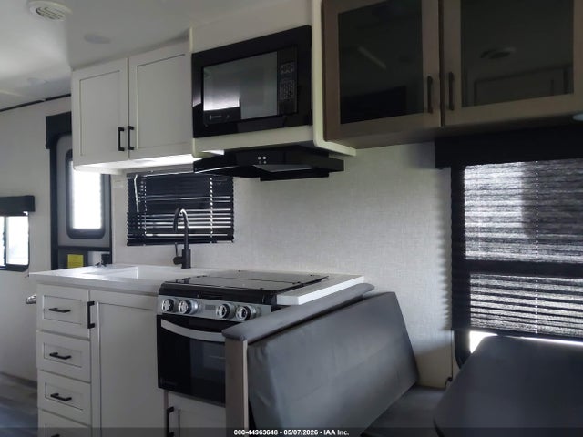 Jayco Jay Flight 2025 1UJBC0BL2S1YZ0120 Image 12
