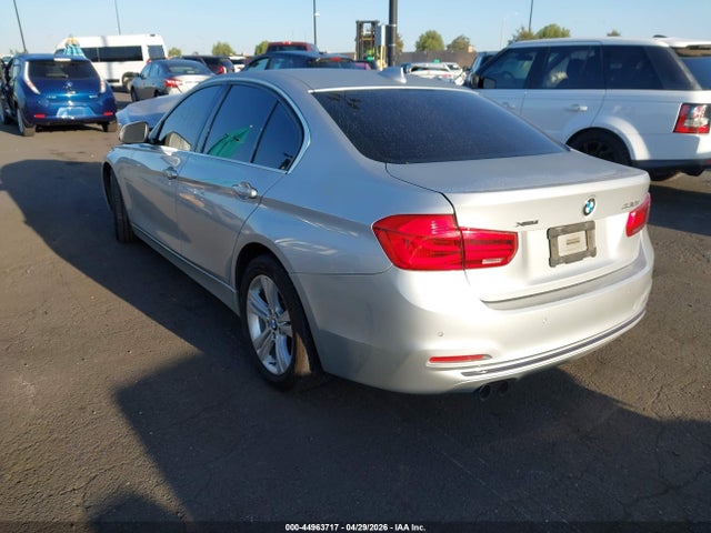 BMW 330i Xdrive 2017 WBA8D9G56HNU58702 Image 3