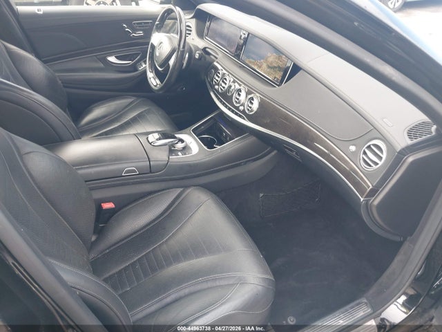 WDDUG8CB5GA205588 Mercedes-Benz S 550