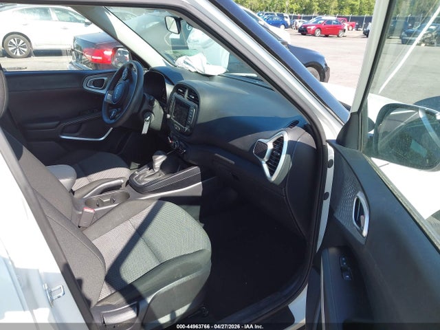 44963766 :رقم المزاد ، KNDJ23AU9P7888914 vin ، 2023 Kia Soul Lx مزاد بيع
