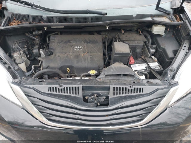2013 Toyota Sienna Le 7 Passenger მანქანა იყიდება აუქციონზე, vin: 5TDJK3DC6DS049095, აუქციონის ნომერი: 44963803