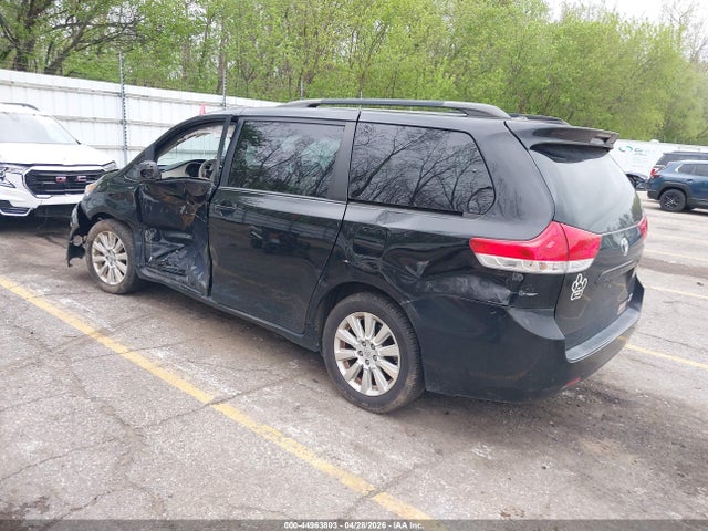 2013 Toyota Sienna Le 7 Passenger მანქანა იყიდება აუქციონზე, vin: 5TDJK3DC6DS049095, აუქციონის ნომერი: 44963803