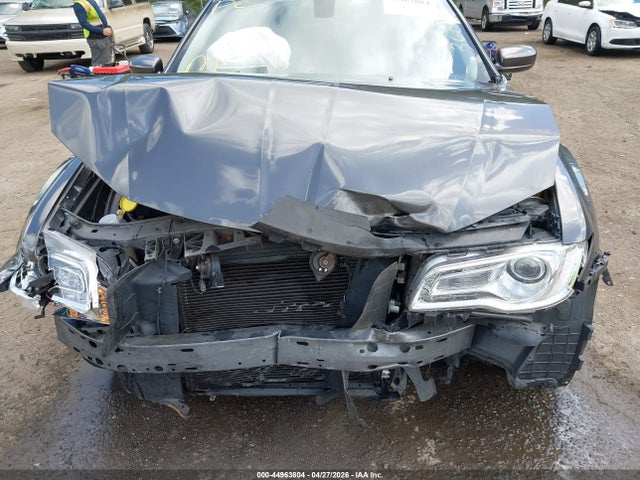 44963804 :رقم المزاد ، 2C3CCAAG3GH311230 vin ، 2016 Chrysler 300 Limited مزاد بيع