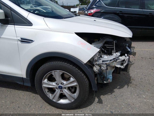 Продаж на аукціоні авто 2016 Ford Escape Se, vin: 1FMCU9GX1GUA96079, номер лоту: 44963808