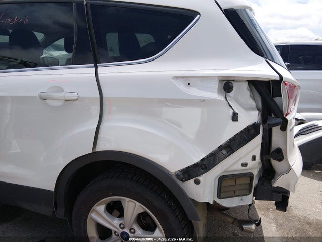 Продаж на аукціоні авто 2016 Ford Escape Se, vin: 1FMCU9GX1GUA96079, номер лоту: 44963808