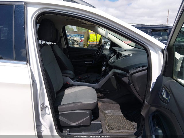 Продаж на аукціоні авто 2016 Ford Escape Se, vin: 1FMCU9GX1GUA96079, номер лоту: 44963808