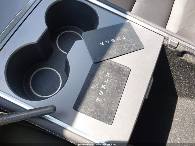 Продажа на аукционе авто 2021 Tesla Model 3 Long Range Dual Motor All-wheel Drive, vin: 5YJ3E1EB5MF923743, номер лота: 44963888