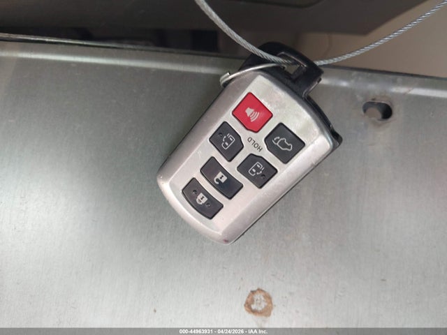 Продажа на аукционе авто 2011 Toyota Sienna Xle, vin: 5TDYK3DC1BS173593, номер лота: 44963931