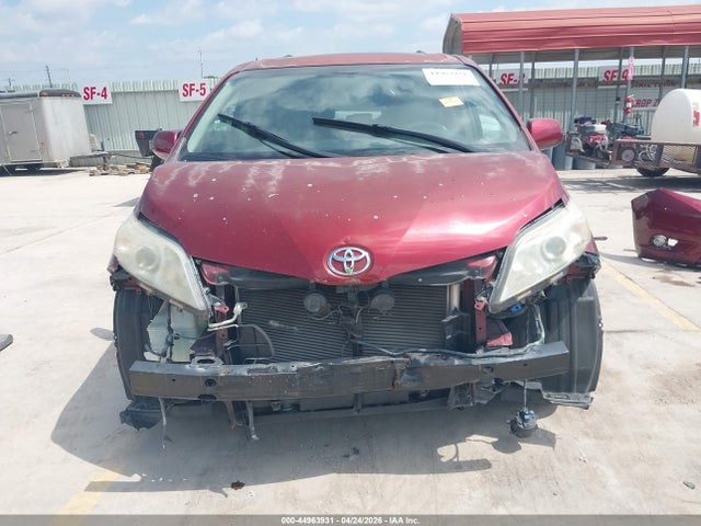 Продажа на аукционе авто 2011 Toyota Sienna Xle, vin: 5TDYK3DC1BS173593, номер лота: 44963931