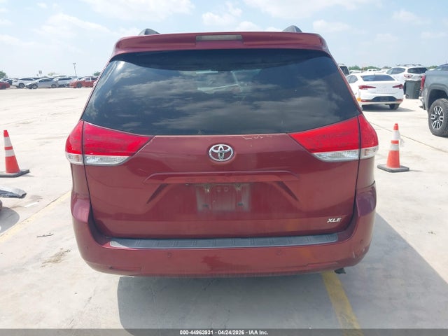 Продажа на аукционе авто 2011 Toyota Sienna Xle, vin: 5TDYK3DC1BS173593, номер лота: 44963931