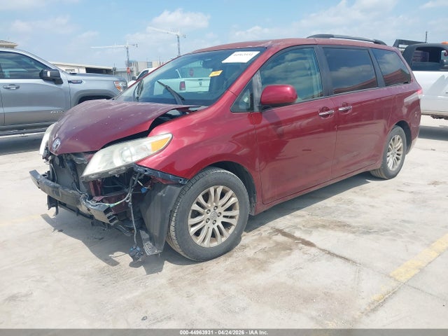 Продажа на аукционе авто 2011 Toyota Sienna Xle, vin: 5TDYK3DC1BS173593, номер лота: 44963931
