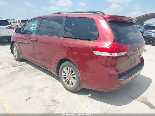Продажа на аукционе авто 2011 Toyota Sienna Xle, vin: 5TDYK3DC1BS173593, номер лота: 44963931