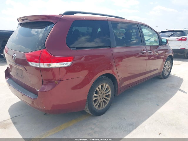 Продажа на аукционе авто 2011 Toyota Sienna Xle, vin: 5TDYK3DC1BS173593, номер лота: 44963931