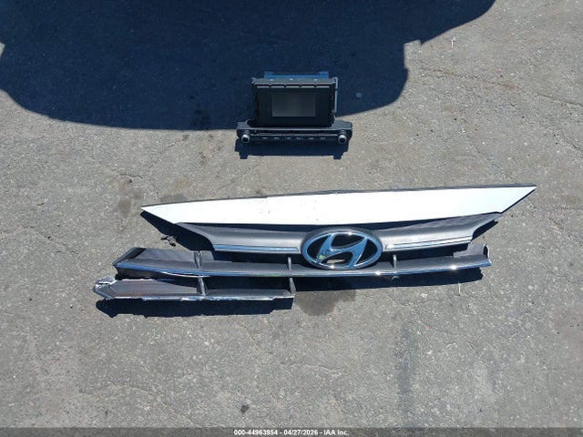 Продаж на аукціоні авто 2019 Hyundai Elantra Se, vin: 5NPD74LF7KH424737, номер лоту: 44963954