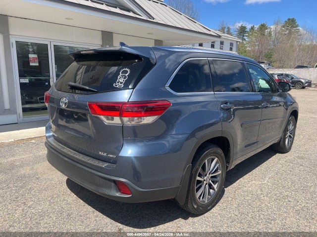 2018 Toyota Highlander Xle მანქანა იყიდება აუქციონზე, vin: 5TDJZRFH5JS862429, აუქციონის ნომერი: 44963957