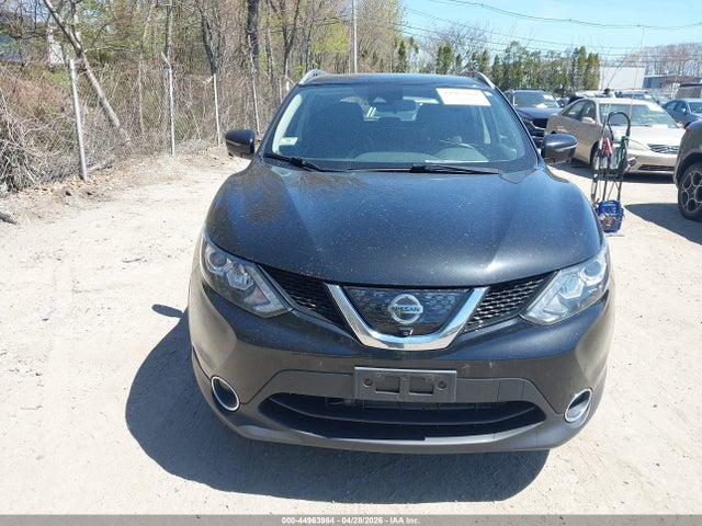 44963964 :رقم المزاد ، JN1BJ1CR2JW202409 vin ، 2018 Nissan Rogue Sport Sl مزاد بيع