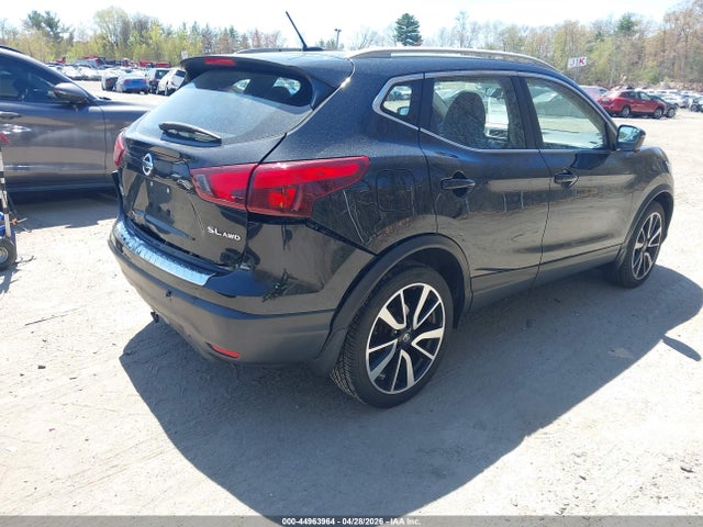 44963964 :رقم المزاد ، JN1BJ1CR2JW202409 vin ، 2018 Nissan Rogue Sport Sl مزاد بيع