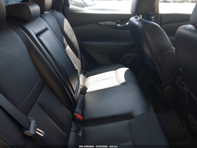 44963964 :رقم المزاد ، JN1BJ1CR2JW202409 vin ، 2018 Nissan Rogue Sport Sl مزاد بيع