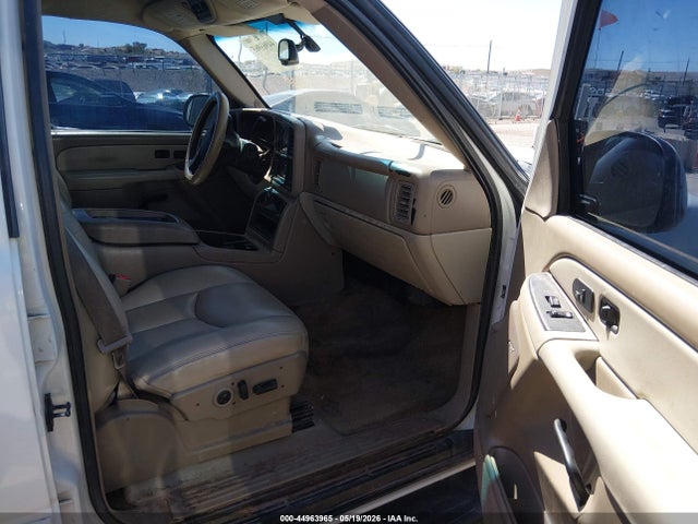 44963965 :رقم المزاد ، 3GNEC16Z53G242038 vin ، 2003 Chevrolet Suburban 1500 Lt مزاد بيع