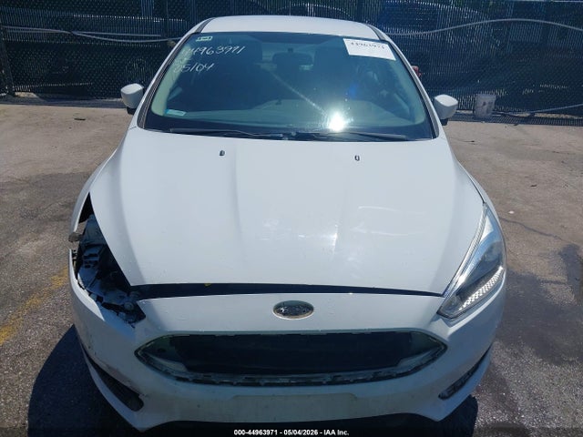 44963971 :رقم المزاد ، 1FADP3F24HL337892 vin ، 2017 Ford Focus Se مزاد بيع