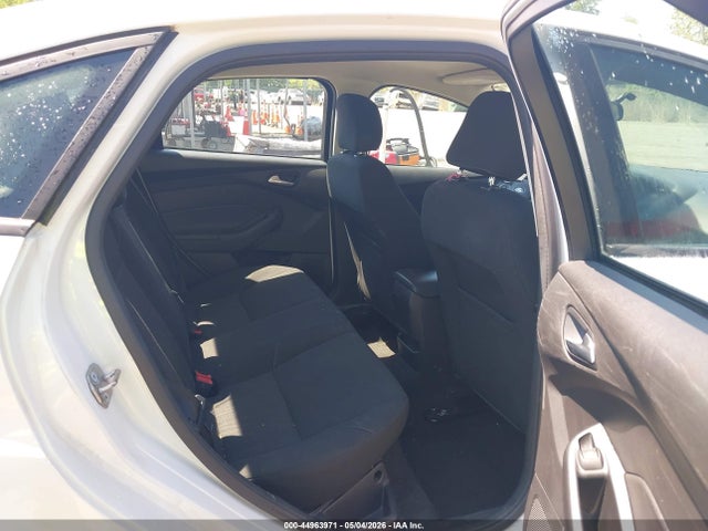 44963971 :رقم المزاد ، 1FADP3F24HL337892 vin ، 2017 Ford Focus Se مزاد بيع