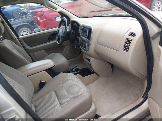 2004 Ford Escape Xlt მანქანა იყიდება აუქციონზე, vin: 1FMYU931X4KA50149, აუქციონის ნომერი: 44964025
