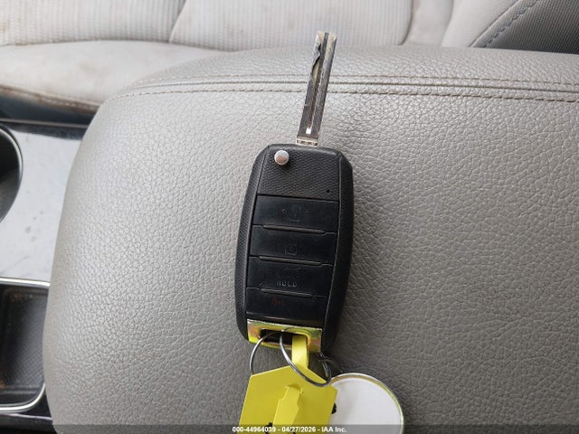 44964039 :رقم المزاد ، 5XYKT4A68EG502671 vin ، 2014 Kia Sorento Lx مزاد بيع