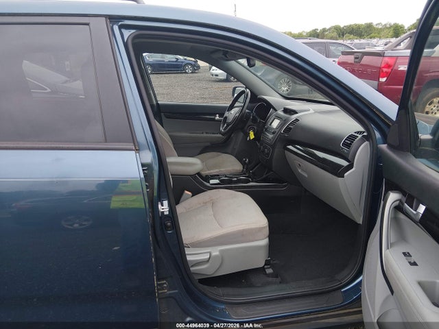 44964039 :رقم المزاد ، 5XYKT4A68EG502671 vin ، 2014 Kia Sorento Lx مزاد بيع