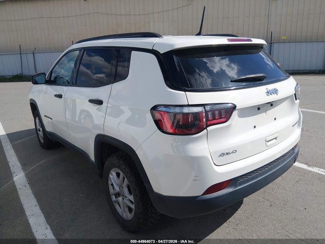 3C4NJDAB1JT392243 Jeep Compass Sport 4x4