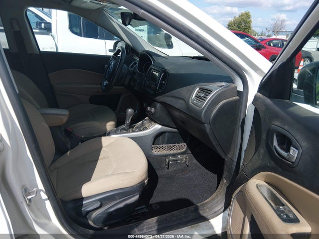 3C4NJDAB1JT392243 Jeep Compass Sport 4x4