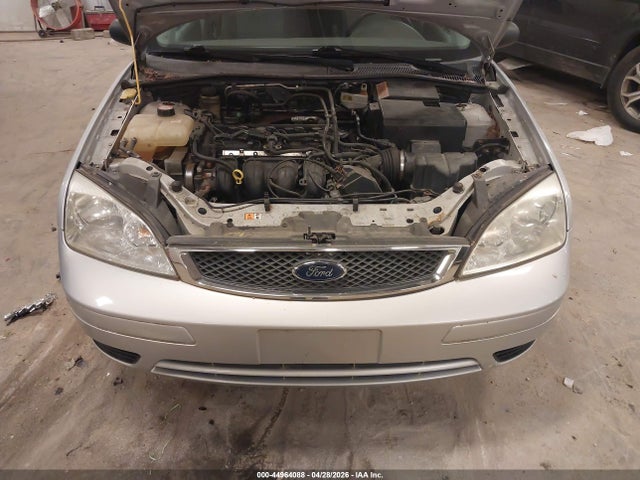 Auction sale of the 2005 Ford Focus Zx4, vin: 1FAFP34N35W140258, lot number: 44964088