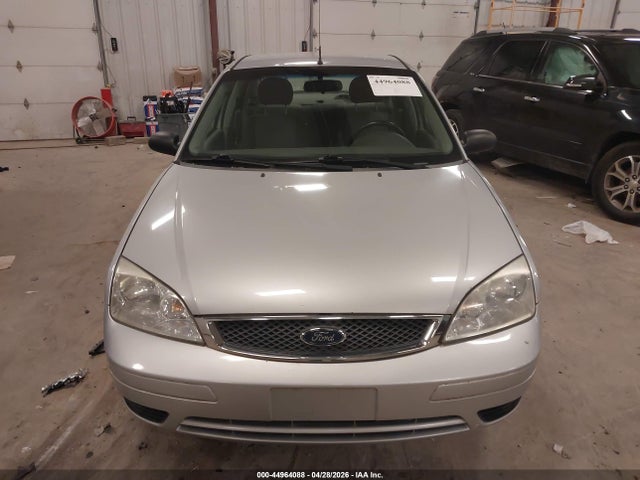 Auction sale of the 2005 Ford Focus Zx4, vin: 1FAFP34N35W140258, lot number: 44964088