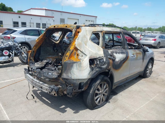 Aukcja sprzedaży 2017 Nissan Rogue Sv, vin: KNMAT2MT8HP611926, numer aukcji: 44964101