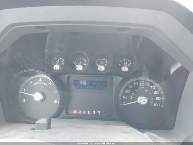 2011 Ford F-450 Chassis Xl მანქანა იყიდება აუქციონზე, vin: 1FDUF4GY2BED05214, აუქციონის ნომერი: 44964110